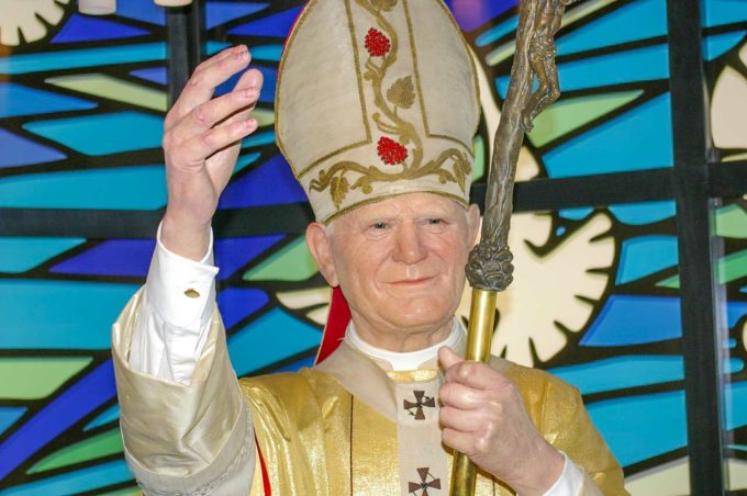 Jan Paweł II figura woskowa