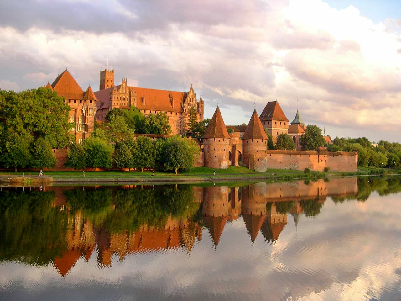 20 Najlepszych Atrakcji Turystycznych w Polsce