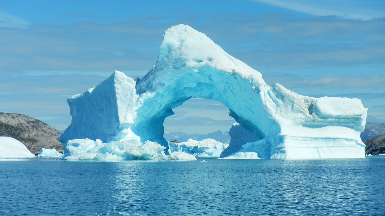 Grenlandia - wyprawa z biurem podróży w lodowcową krainę