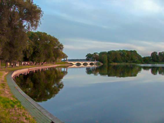 most na jeziorze Ełkckim
