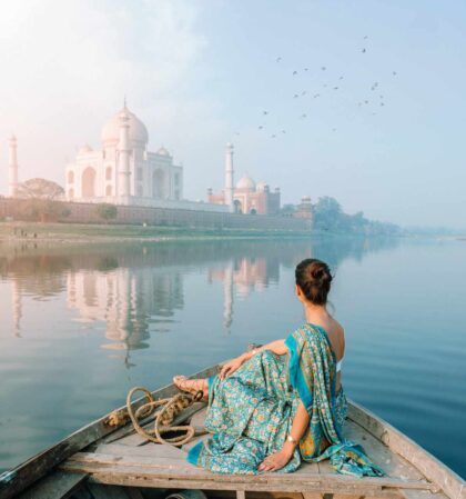 widok na Tadź Mahal z rzeki
