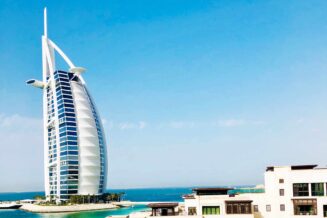 Burj Al Arab Hotel - Architektura, luksus i wygoda