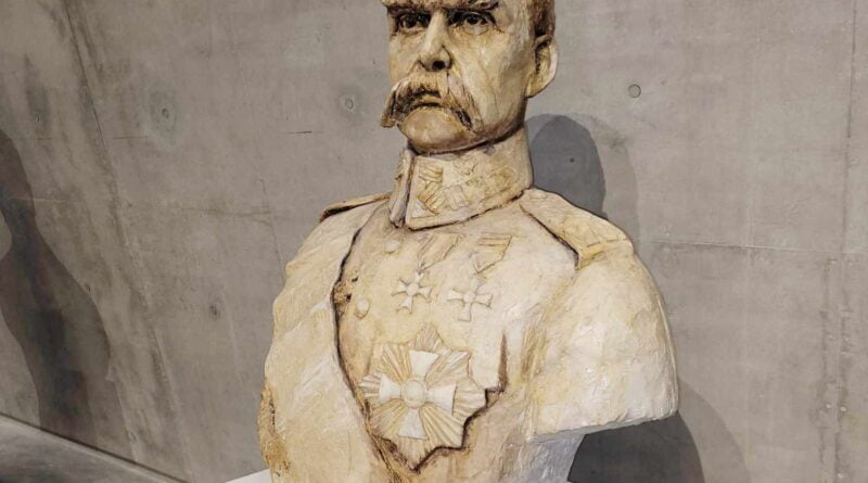 piłsudski popiersie
